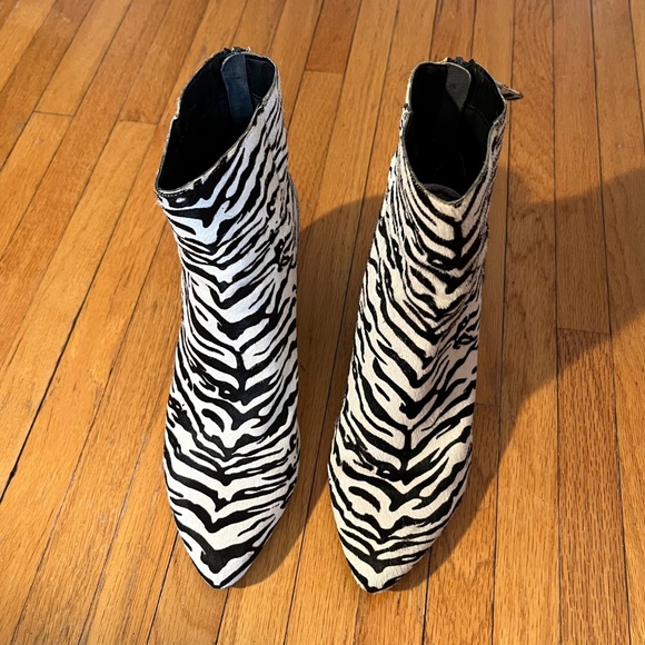 Dolce Vita Zebra Print Ankle Boots - Sz 8.5 - Picture 5 of 9